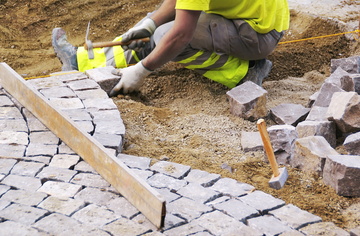 TP LUCAS : Votre Expert en Construction Routière et Voiries à Les Herbiers